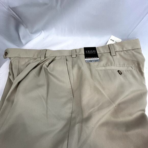 IZOD Golf Pants Men's 38x32 NWT beige front pleat back pocket buttons Metrix fit - Picture 3 of 9